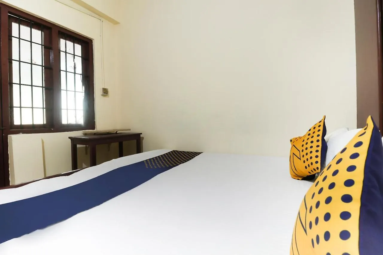 Spot On 67487 Panchami Lodge Palakkad Indie