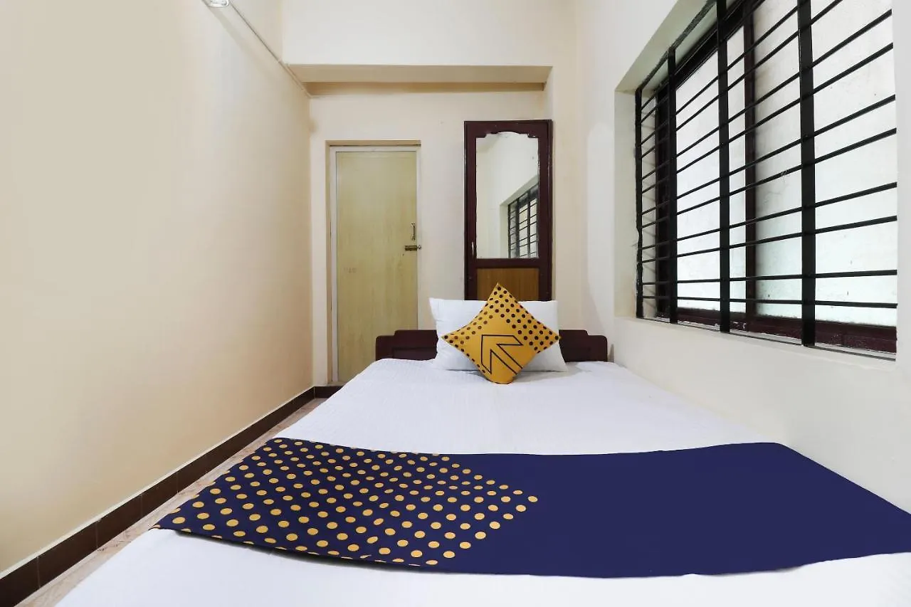 Spot On 67487 Panchami Lodge Palakkad