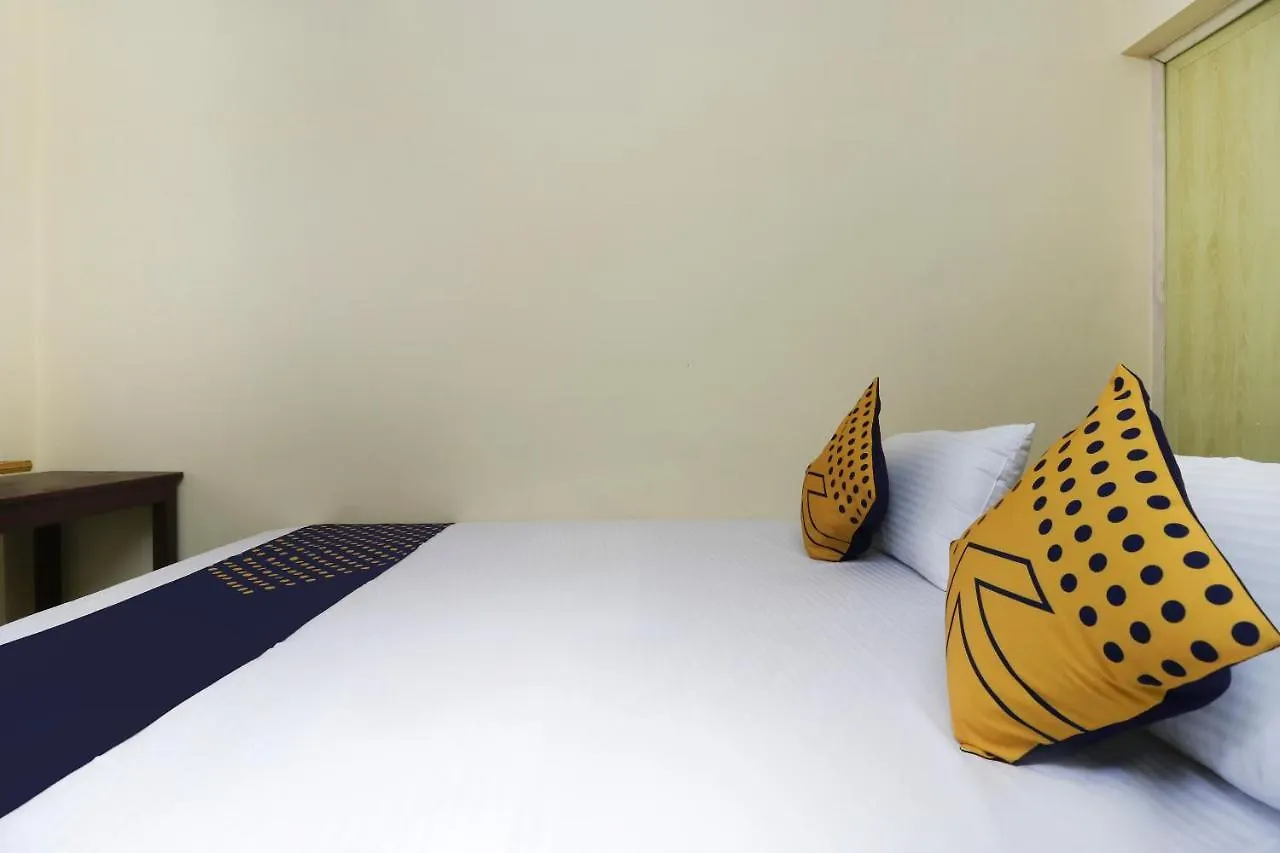 Spot On 67487 Panchami Lodge Palakkad